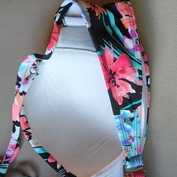 Collections By Catalina L 12-14 Floral Swim Halter Top Wired - Picture 6 of 9